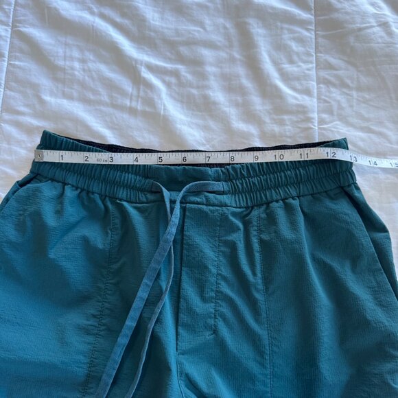 Lululemon Stretch Ripstop Short 8" Green - Picture 9 of 10